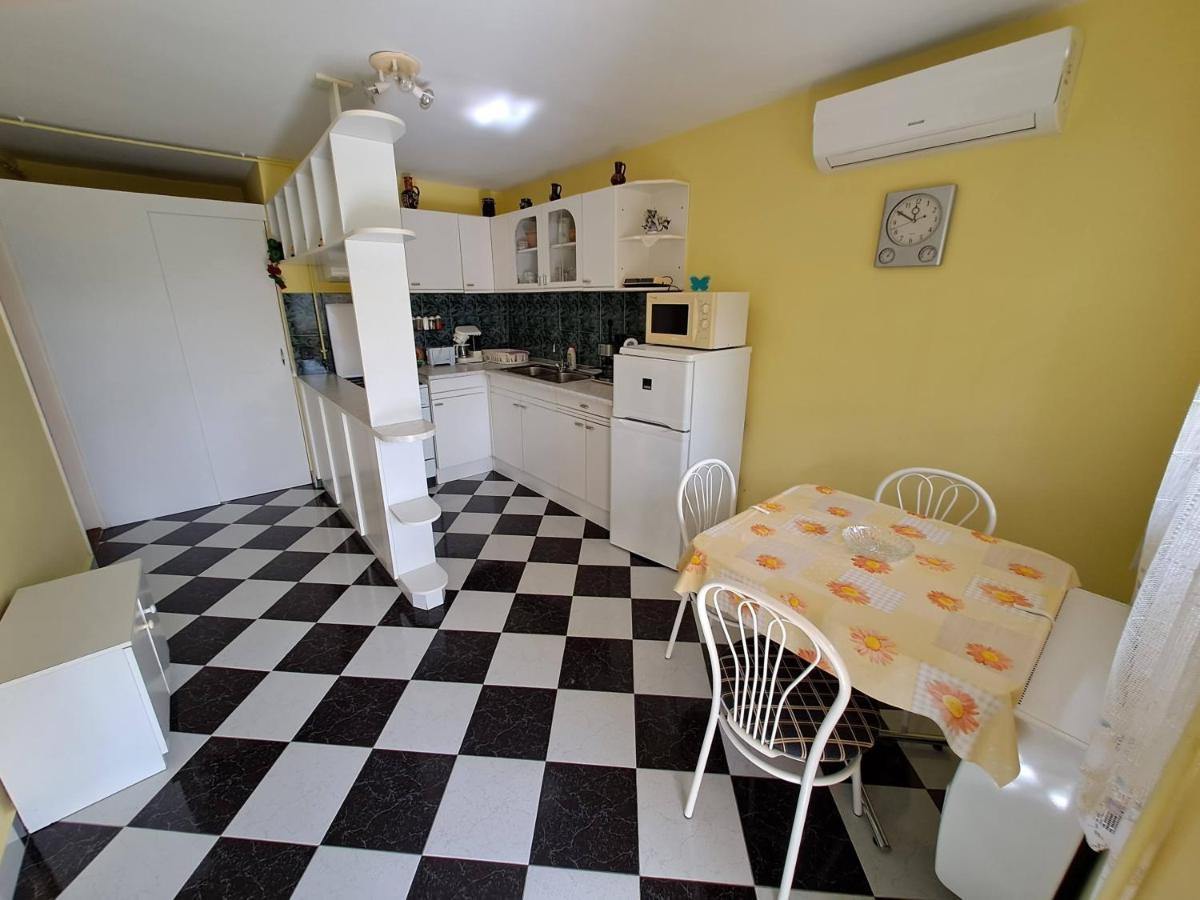 Bianka Apartman Balatonlelle Luaran gambar